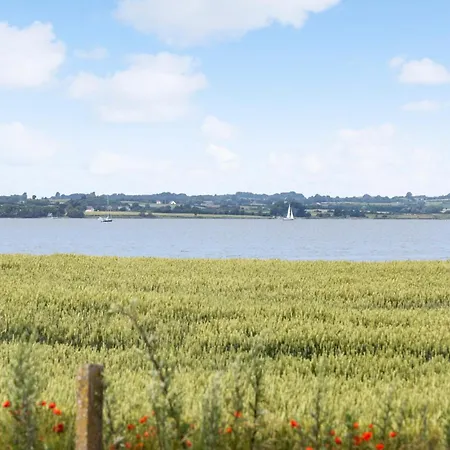 Hébergement de vacances 3 Bedroom Beautiful In *