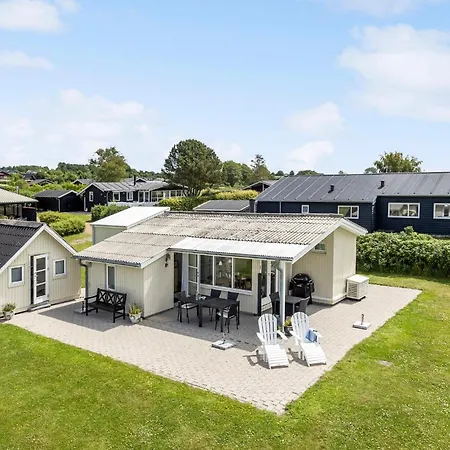 3 Bedroom Beautiful In Hébergement de vacances