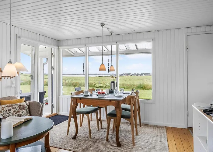 3 Bedroom Beautiful In بيت للعطل فابورغ